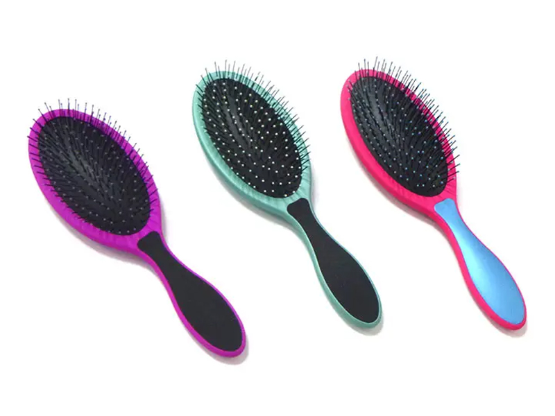 Detangling Brush Gumi bevonatú hajkefe